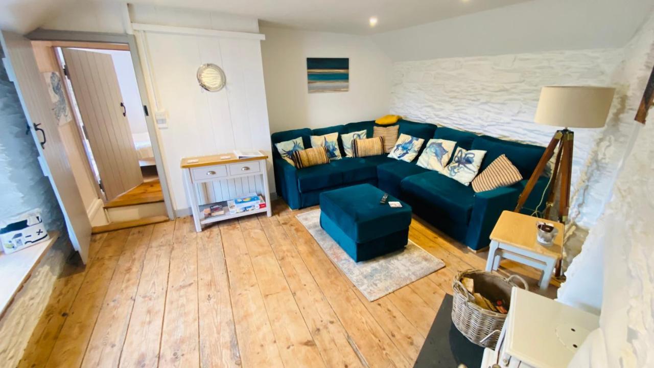 Spindrift Is A Beautiful Newly Refurbished Three Bedroom Private Family House Located On The Old Harbour And The Coastal Path In The Heart Of Beautiful Polperro Bagian luar foto