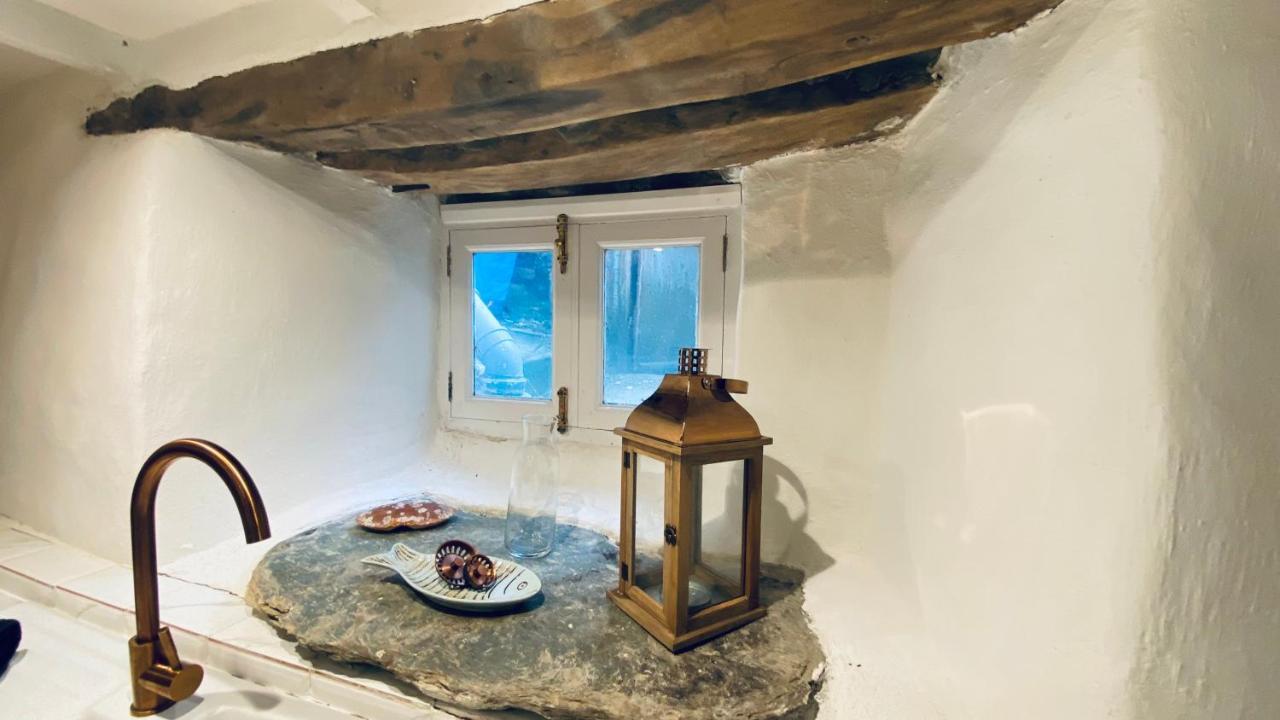 Spindrift Is A Beautiful Newly Refurbished Three Bedroom Private Family House Located On The Old Harbour And The Coastal Path In The Heart Of Beautiful Polperro Bagian luar foto